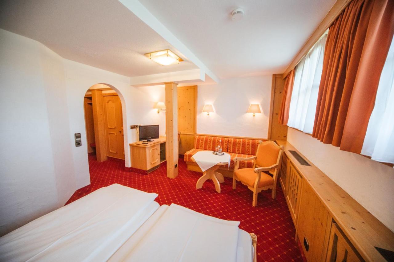 Hotel Waldeck Mit Restaurant "Florian'S" 펠트베르크 외부 사진