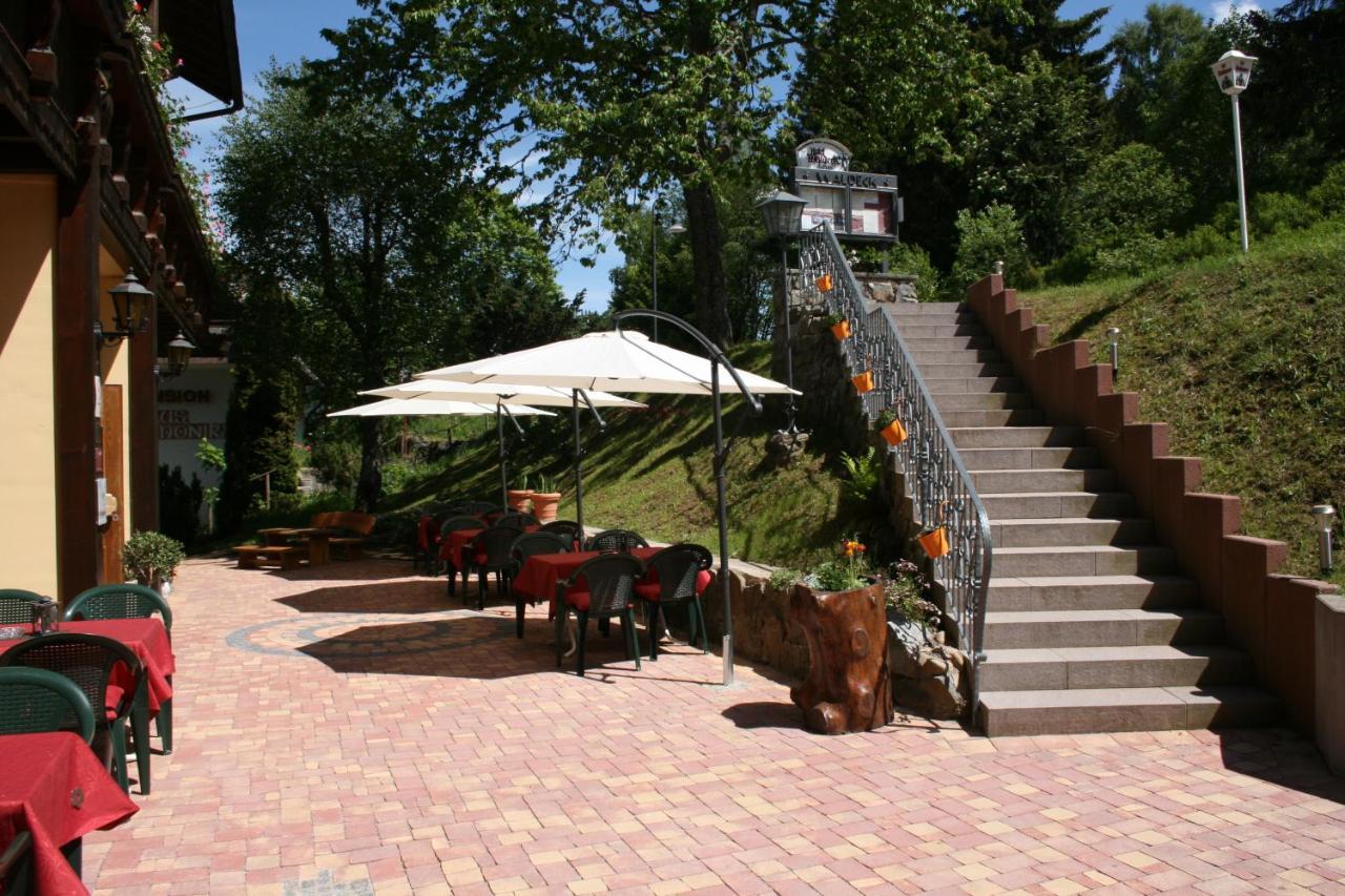 Hotel Waldeck Mit Restaurant "Florian'S" 펠트베르크 외부 사진