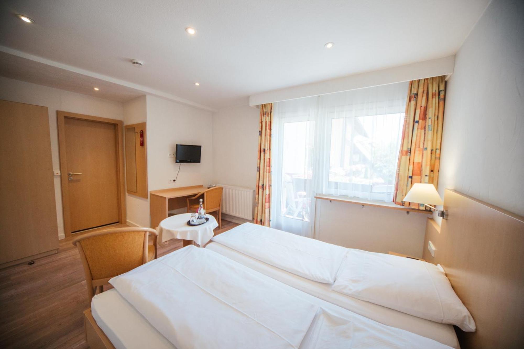 Hotel Waldeck Mit Restaurant "Florian'S" 펠트베르크 객실 사진