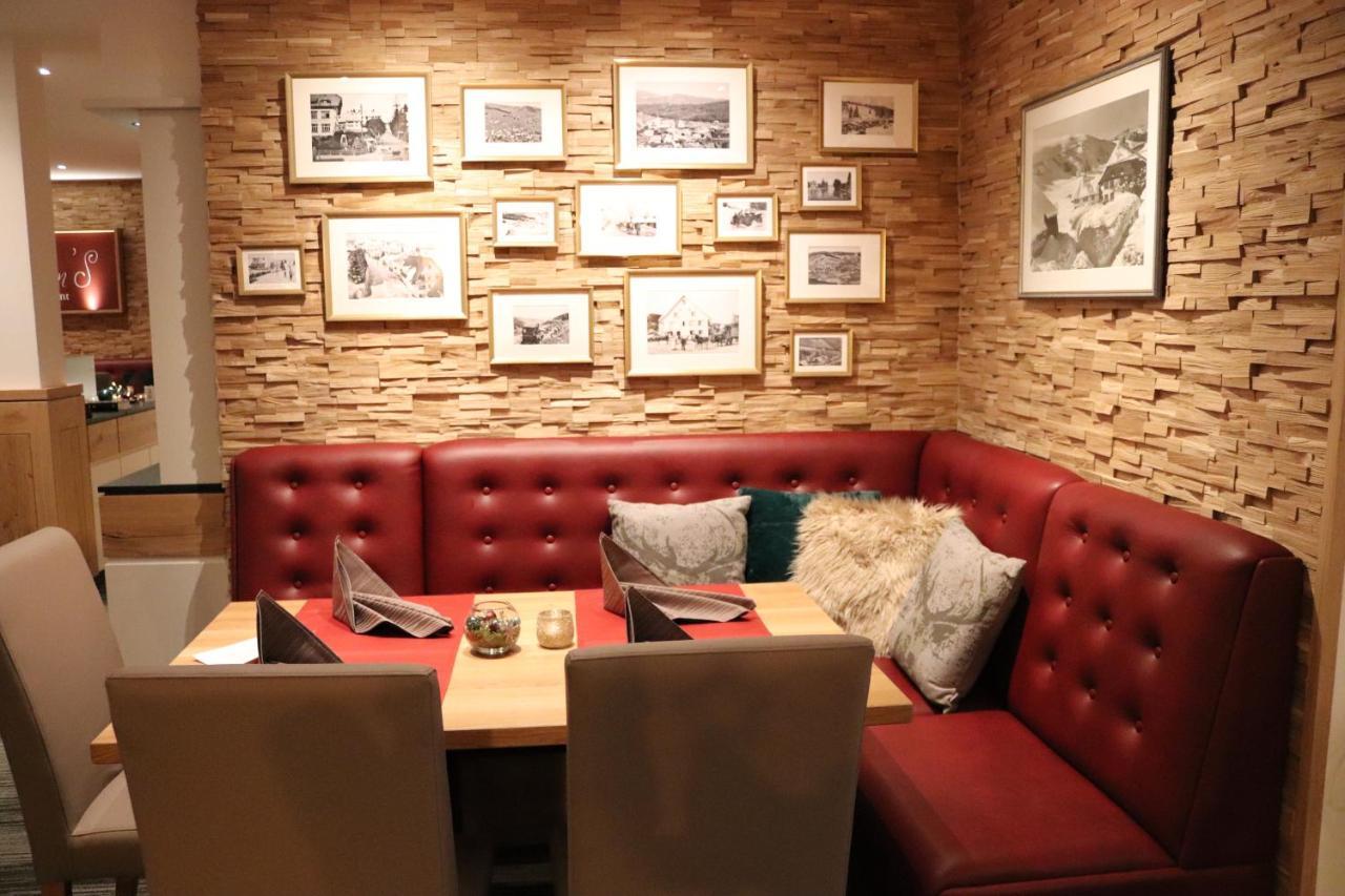 Hotel Waldeck Mit Restaurant "Florian'S" 펠트베르크 외부 사진
