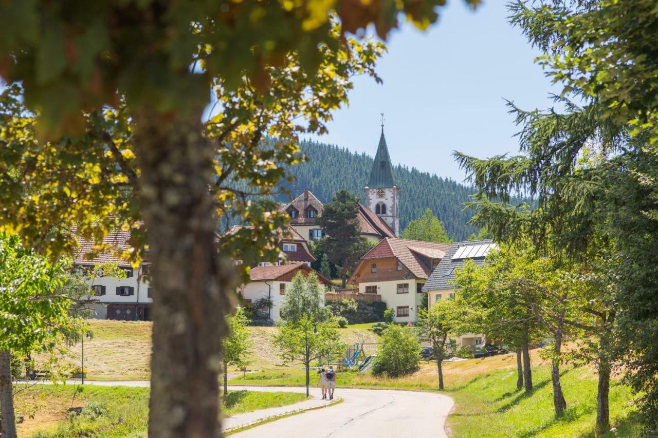 Hotel Waldeck Mit Restaurant "Florian'S" 펠트베르크 외부 사진